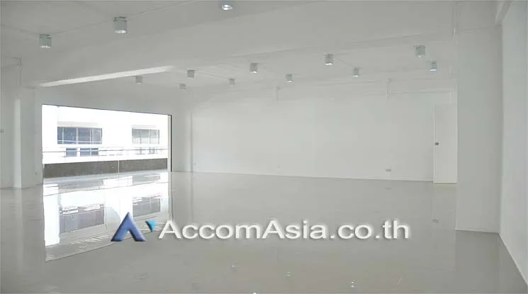 unit Office space For Rent in Sukhumvit, Bangkok  near BTS Phra khanong (AA14005)